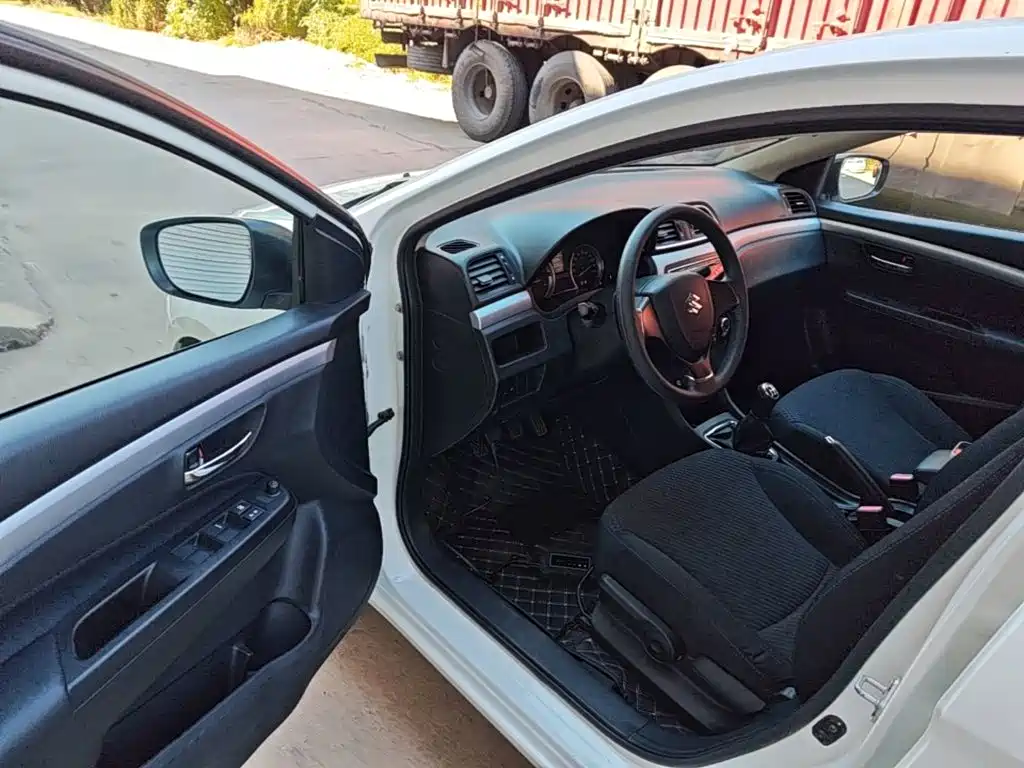 Suzuki Alivio — миниатюра 16