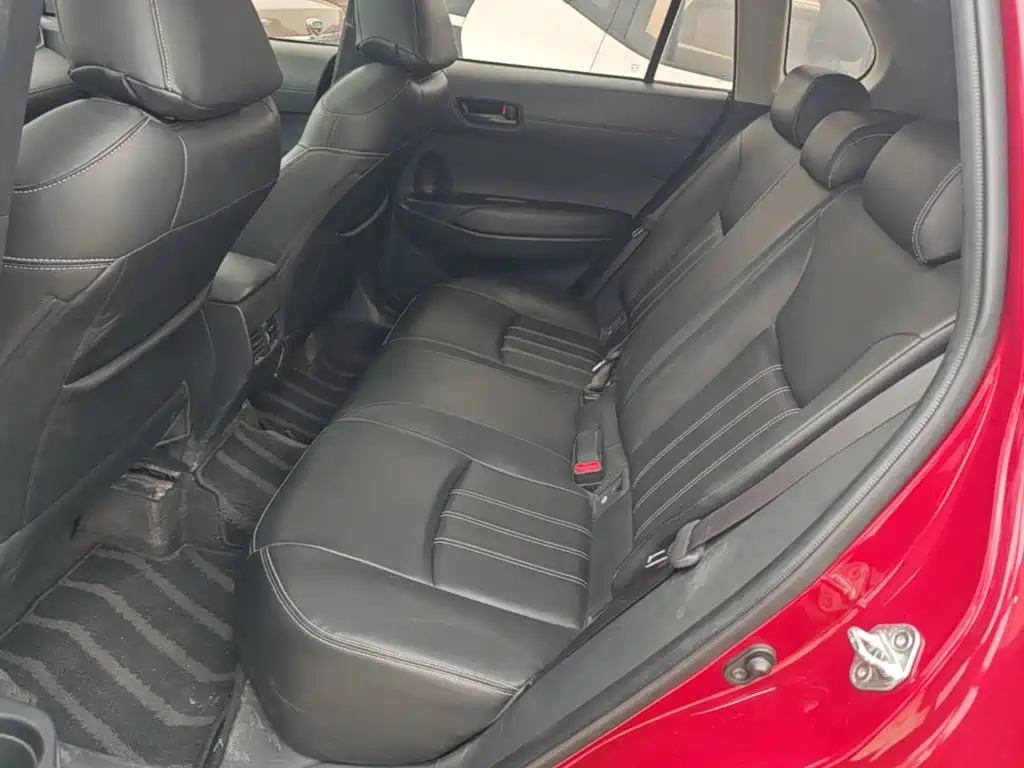 Toyota Corolla Cross — миниатюра 17