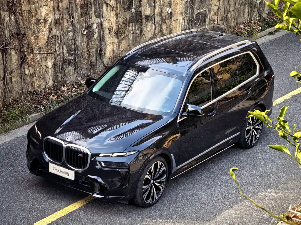 BMW X7 M60i 2023 xDrive M60i