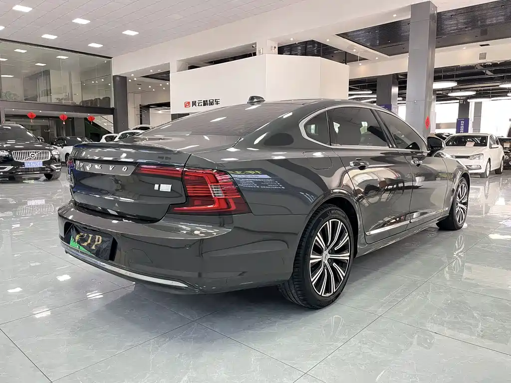 Volvo S90 PHEV — миниатюра 5