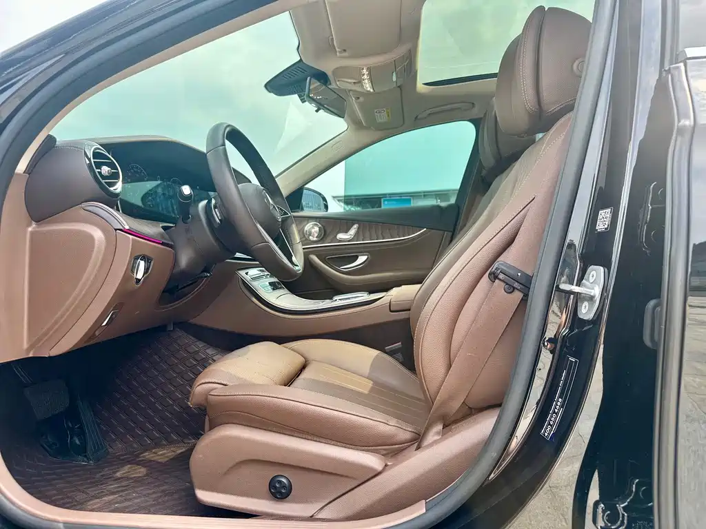 Mercedes-Benz E-Class — миниатюра 4