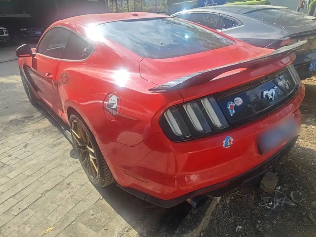 Ford Mustang — миниатюра 5