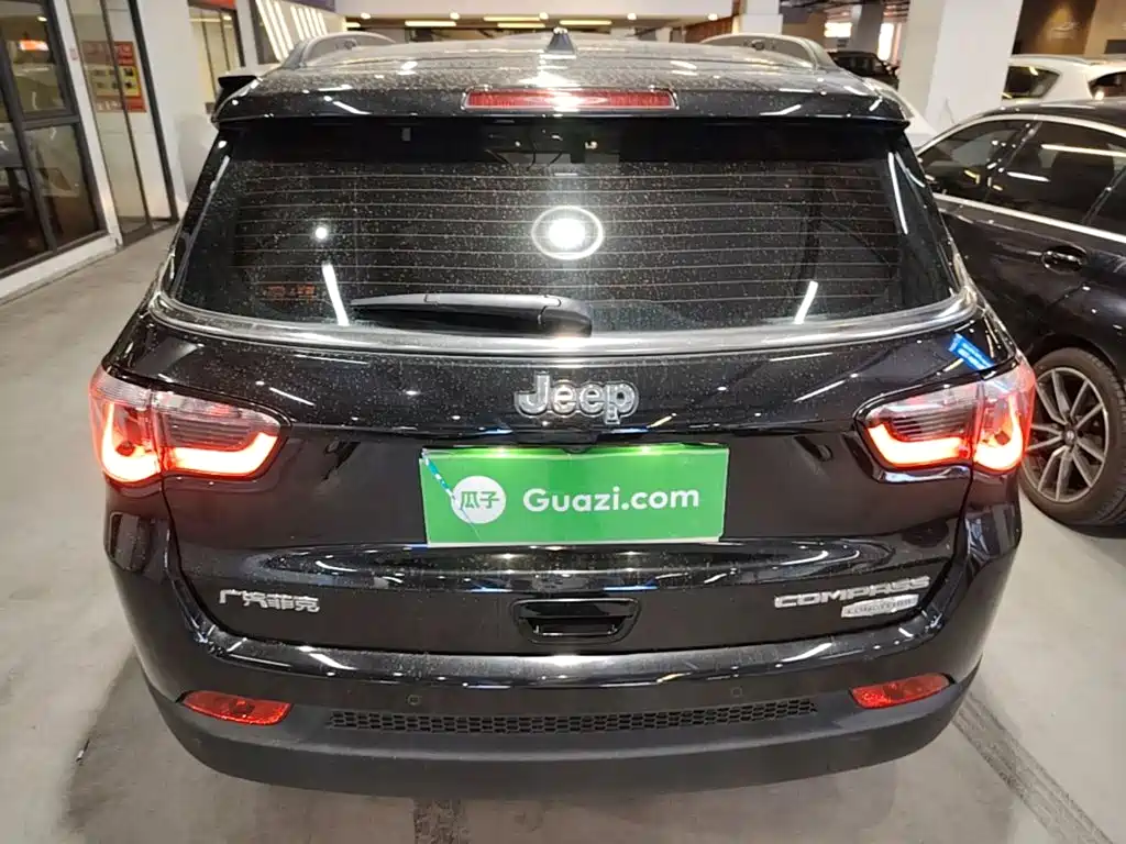 Jeep Compass — миниатюра 6