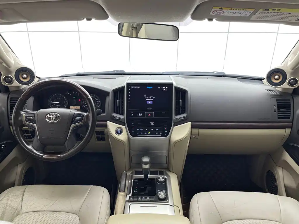 Toyota Land Cruiser — миниатюра 4