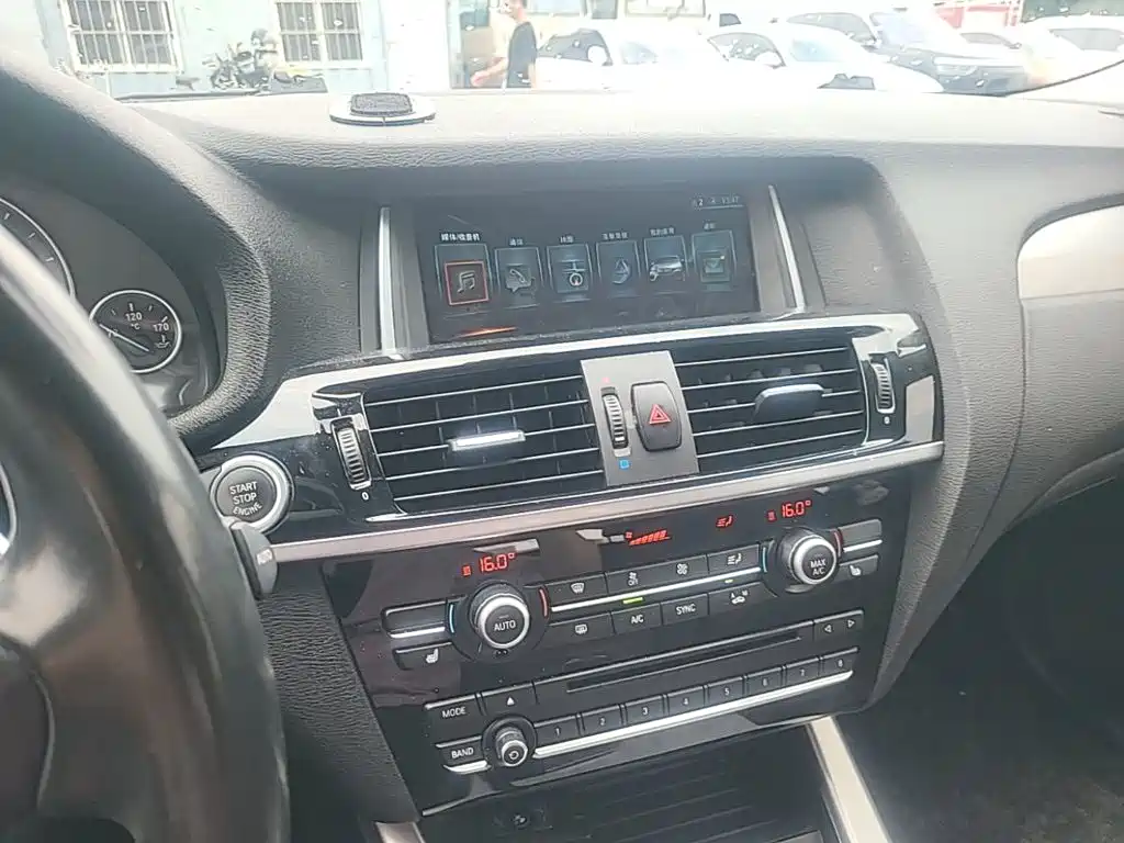 BMW X4 — миниатюра 13