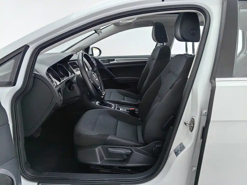 Volkswagen Golf — миниатюра 10