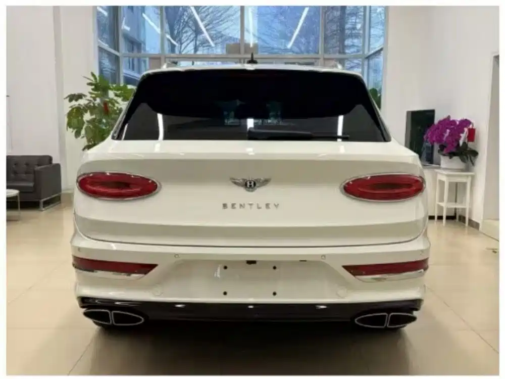 Bentley Bentayga — миниатюра 12