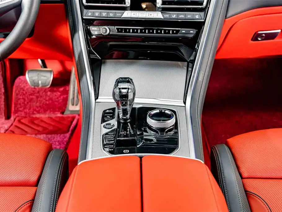 BMW 8 Series — миниатюра 15