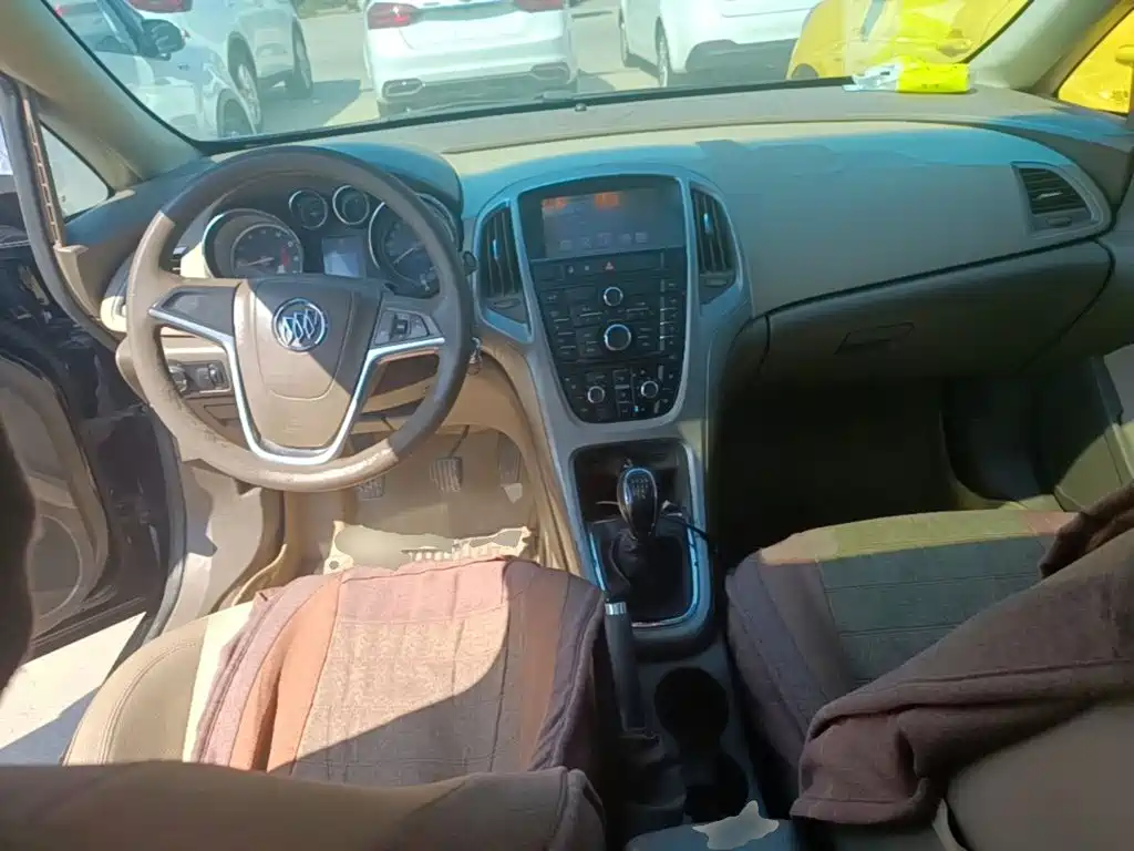 Buick Excelle — миниатюра 10