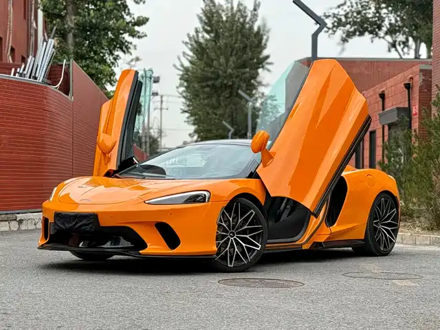 MCLAREN GT