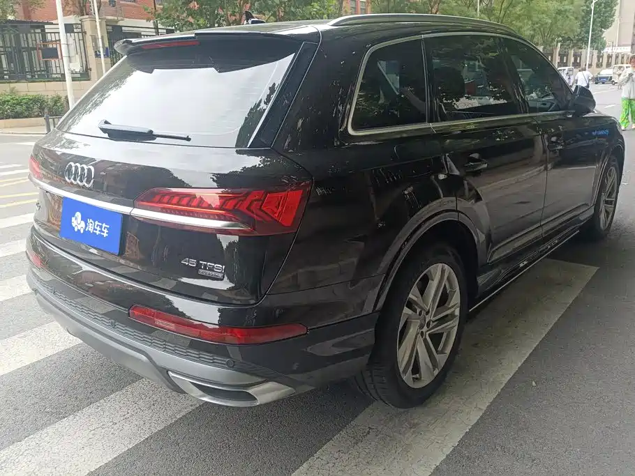 Audi Q7 — миниатюра 3