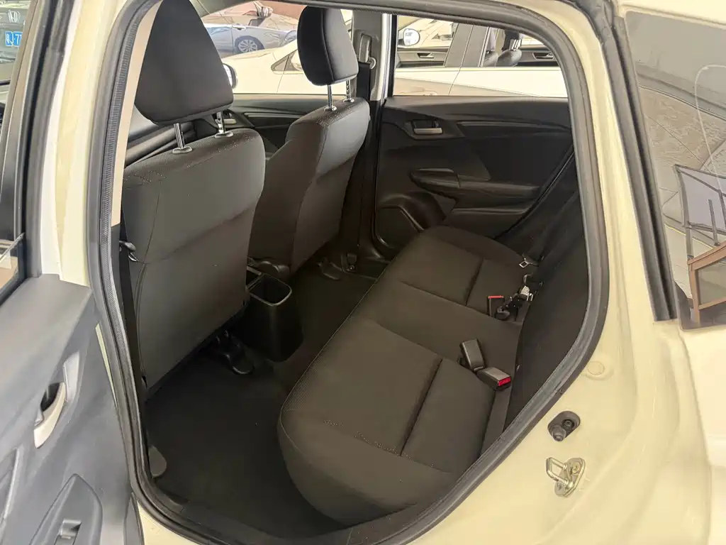Honda Fit — миниатюра 15