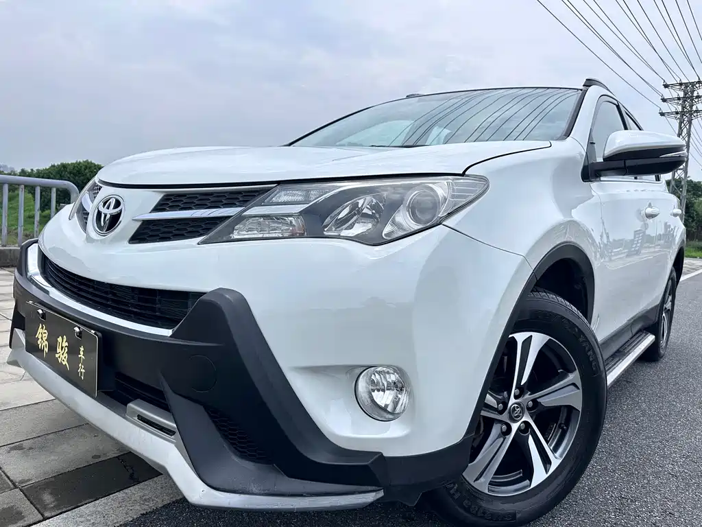 Toyota RAV4 — миниатюра 8
