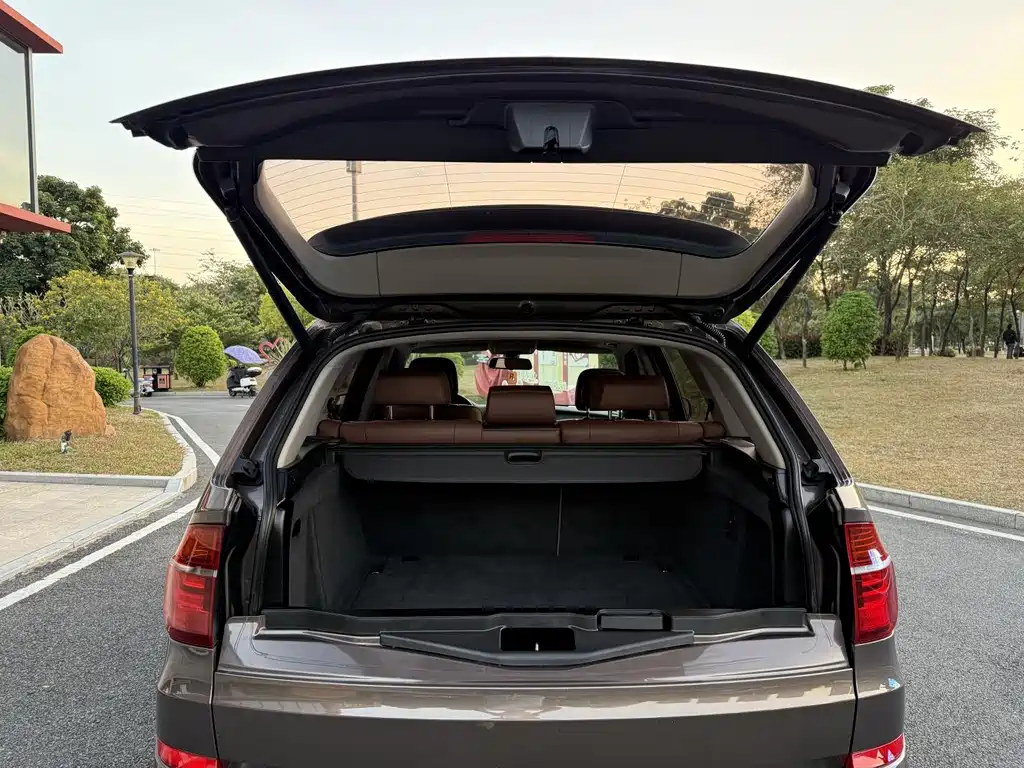 BMW X5 (Import) — миниатюра 26