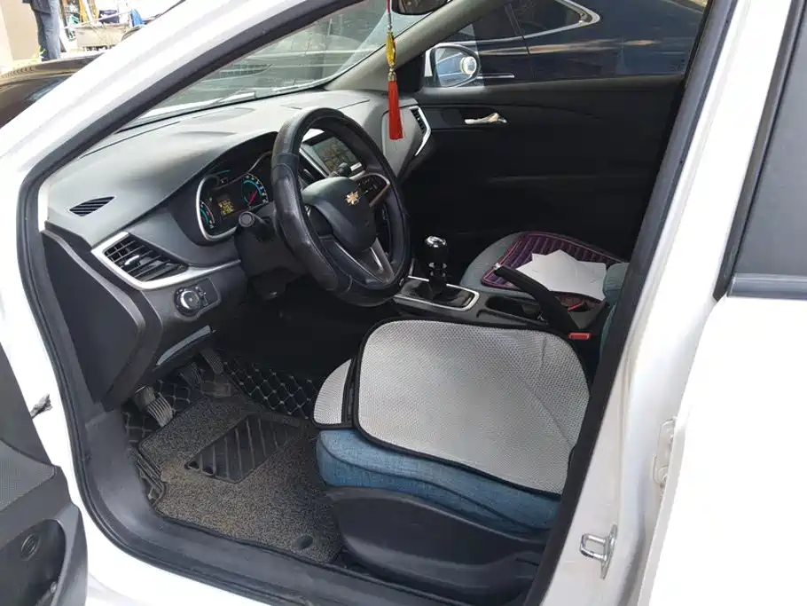 Chevrolet Cavalier — миниатюра 9