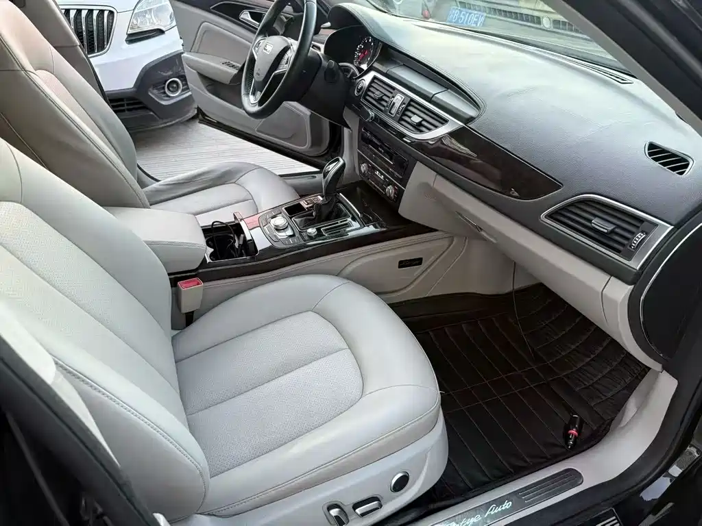 ZOTYE  Z700