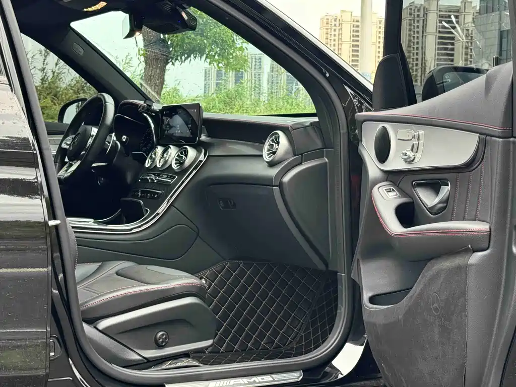 Mercedes-Benz GLC AMG — миниатюра 13