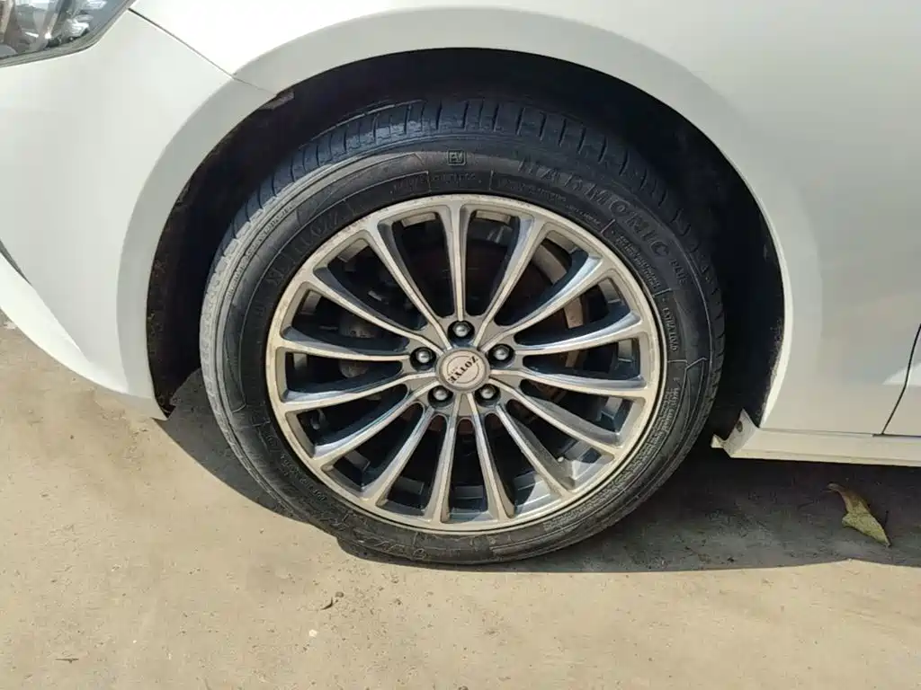 Zotye Zotye Z700 — миниатюра 23