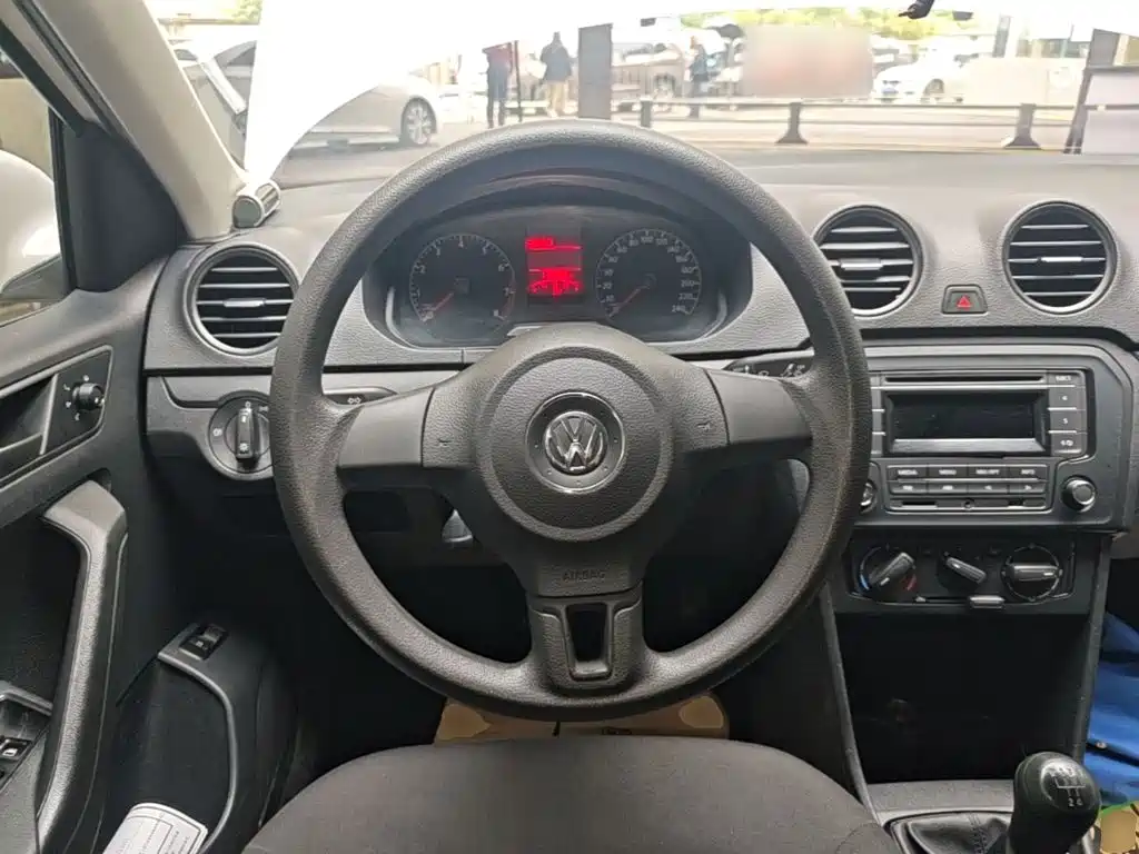 Volkswagen Jetta — миниатюра 11