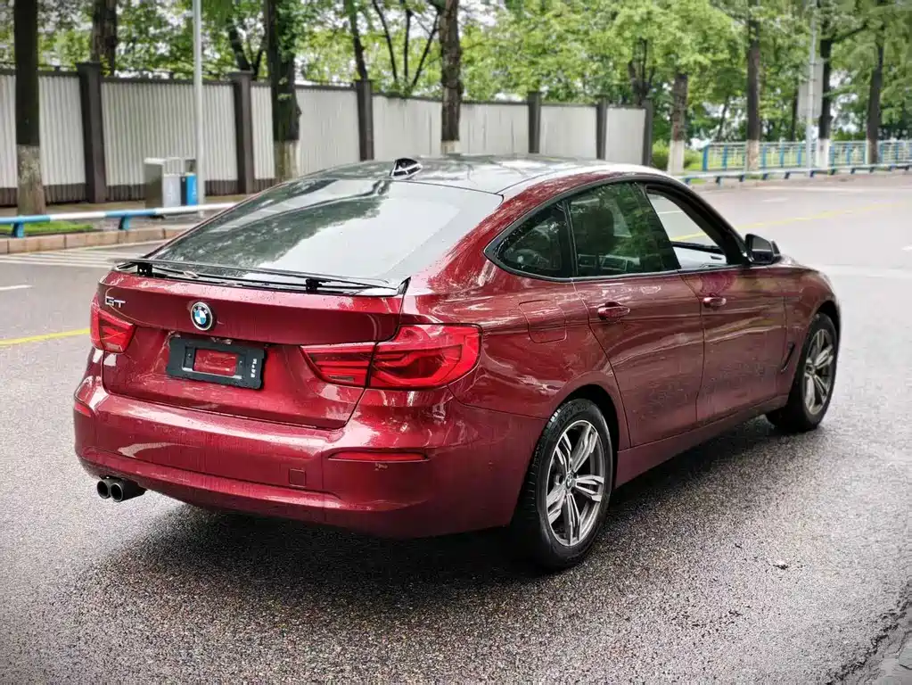 BMW 3 Series GT — миниатюра 9