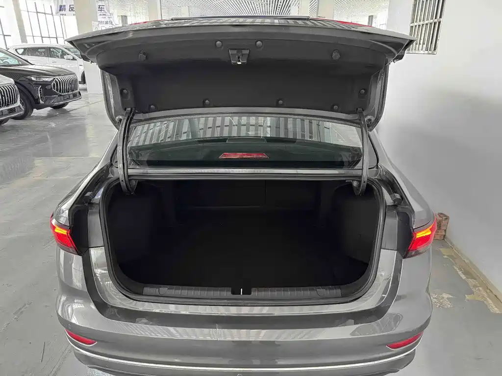 Geely Emgrand — миниатюра 10