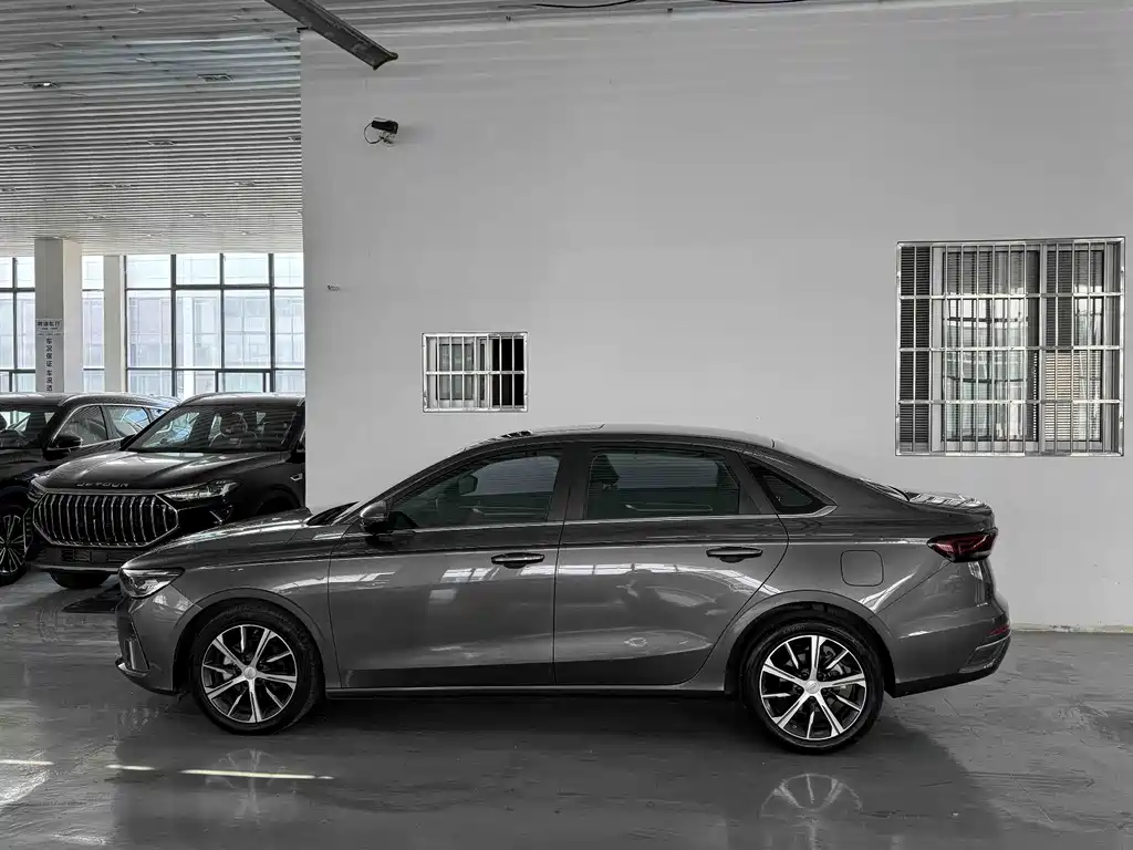 Geely Emgrand — миниатюра 2
