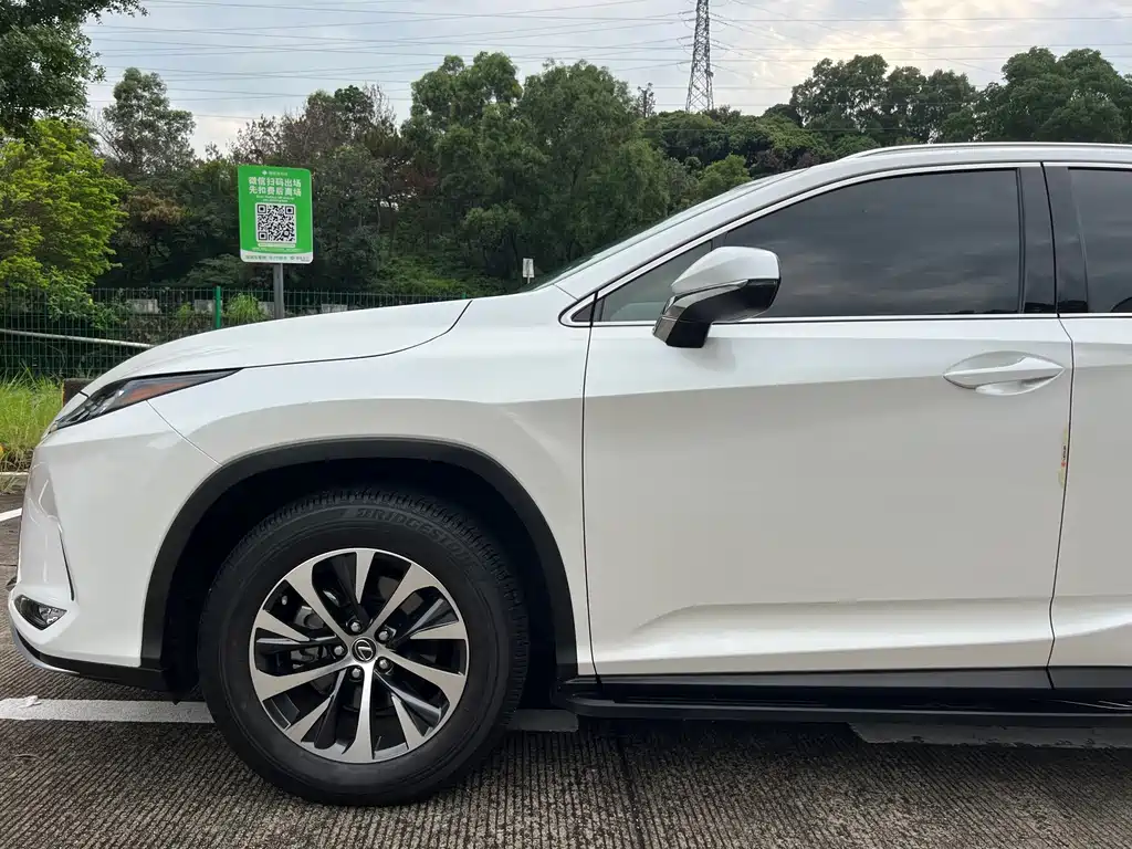 Lexus RX — миниатюра 39