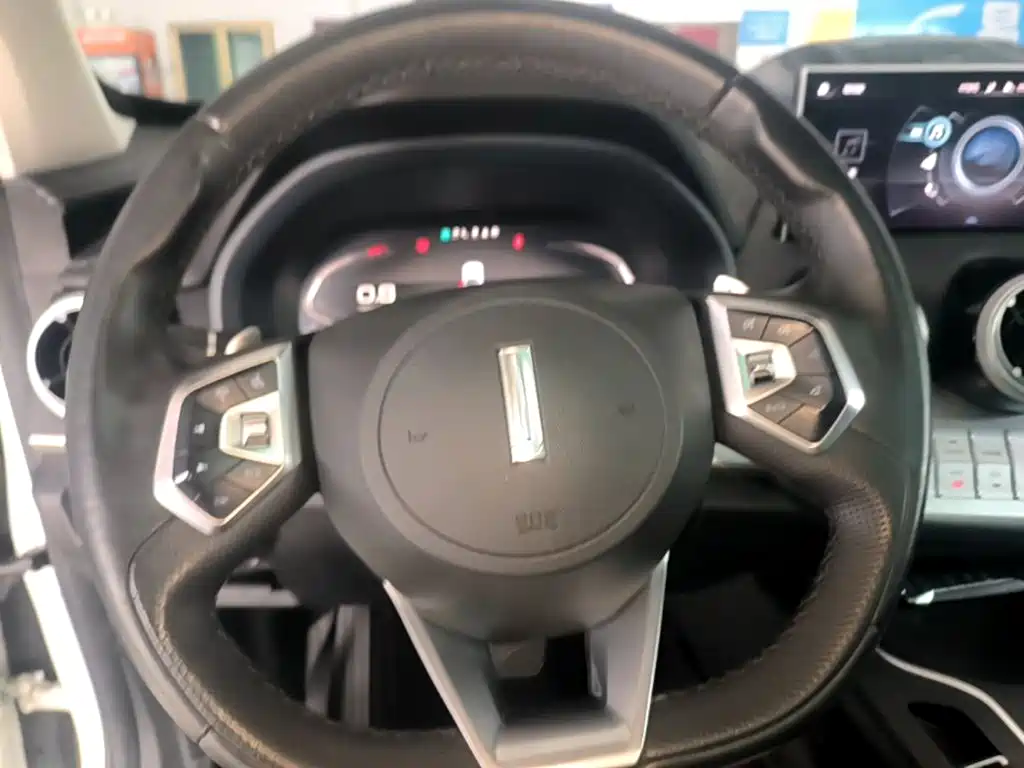 Wey Wey VV7 — миниатюра 11