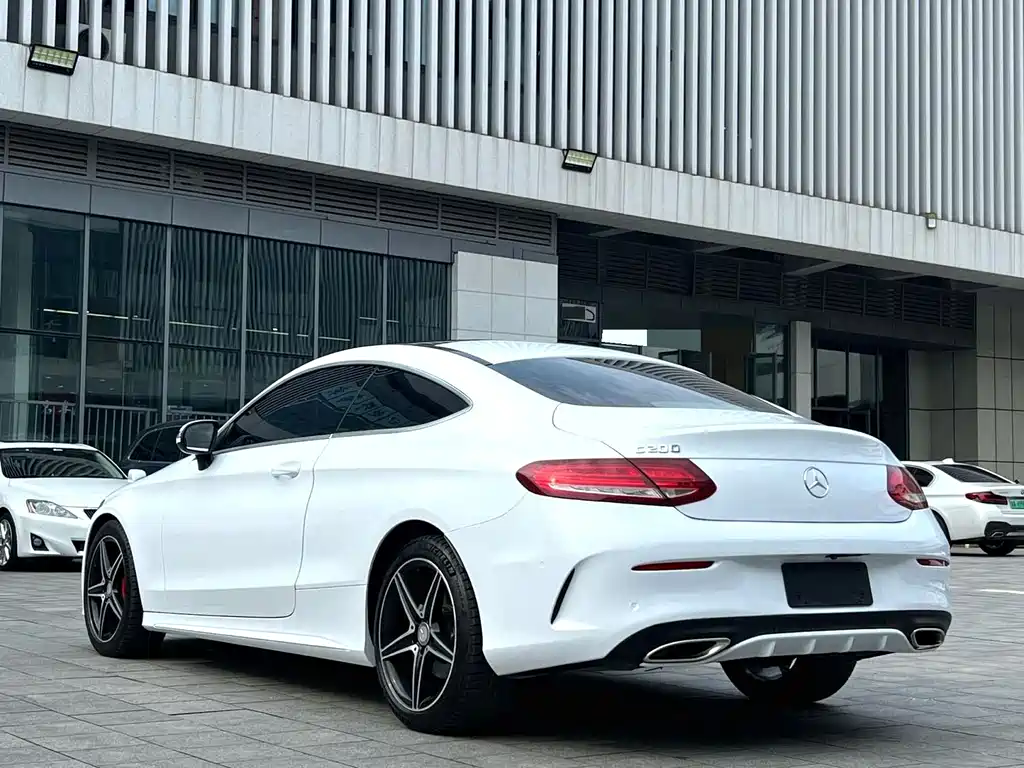 Mercedes-Benz C-Class (Import) — миниатюра 4