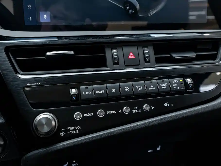 Lexus ES — миниатюра 18