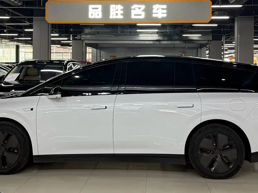 Li Auto Идеальный I8 — миниатюра 3
