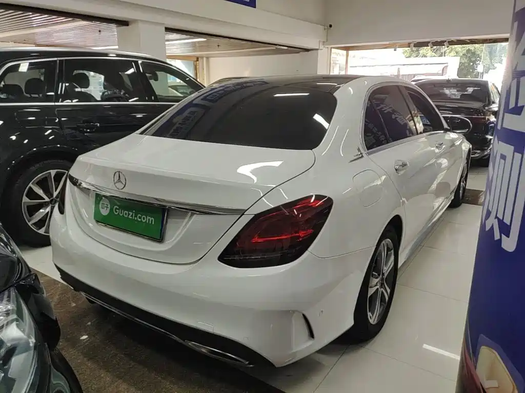 Mercedes-Benz C-Class — миниатюра 7