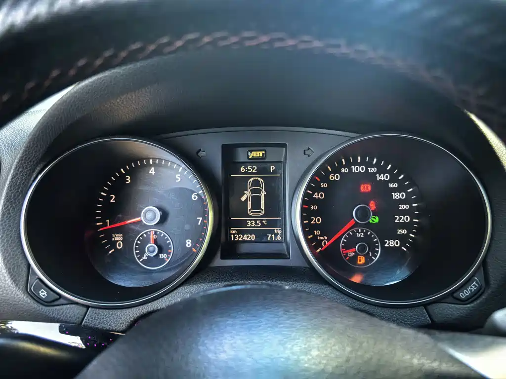 Volkswagen Golf GTI — миниатюра 13
