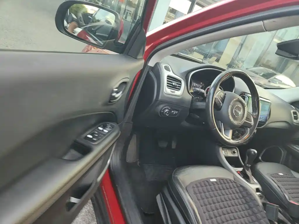 Jeep Compass — миниатюра 21