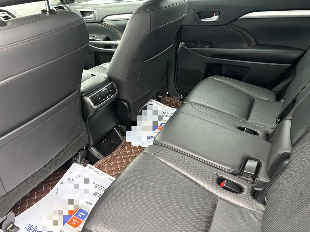 Toyota Highlander 2018 2.0T Luxury 7 мест V