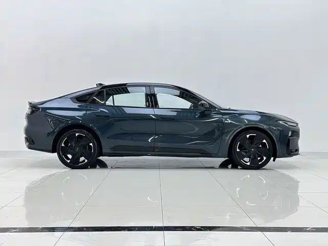 Ford Mondeo — миниатюра 7