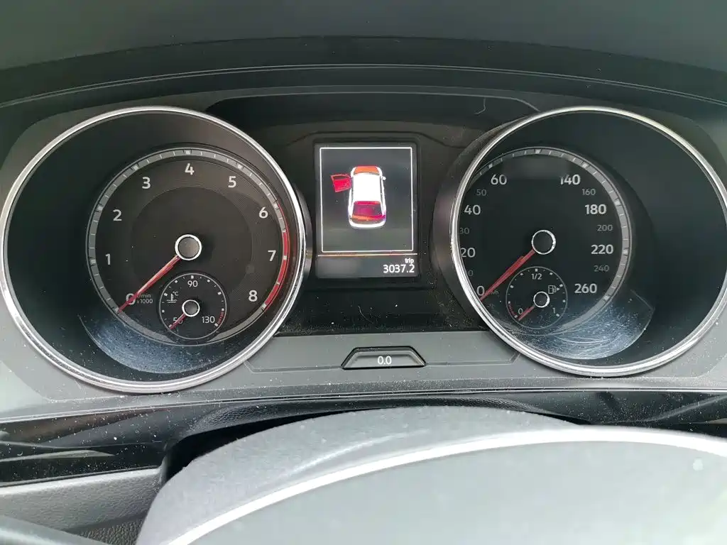 Volkswagen Tiguan L — миниатюра 4