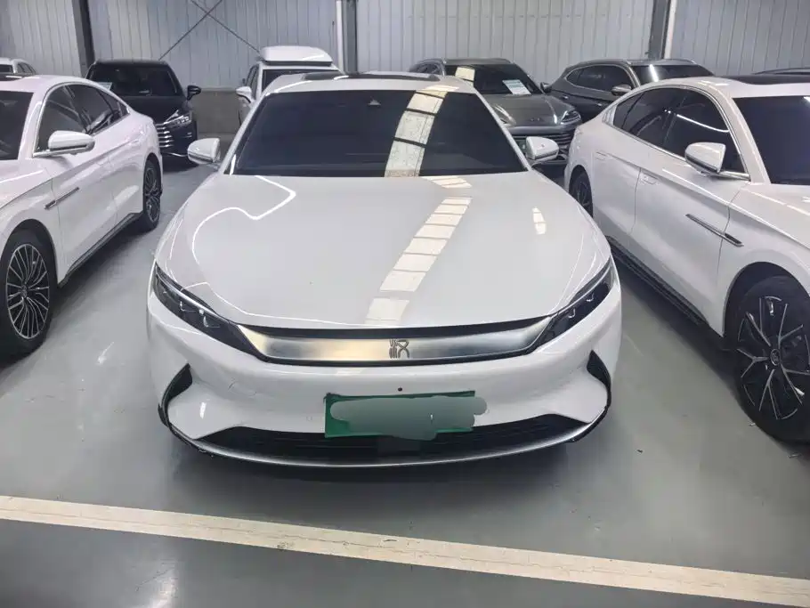 BYD Han — миниатюра 2