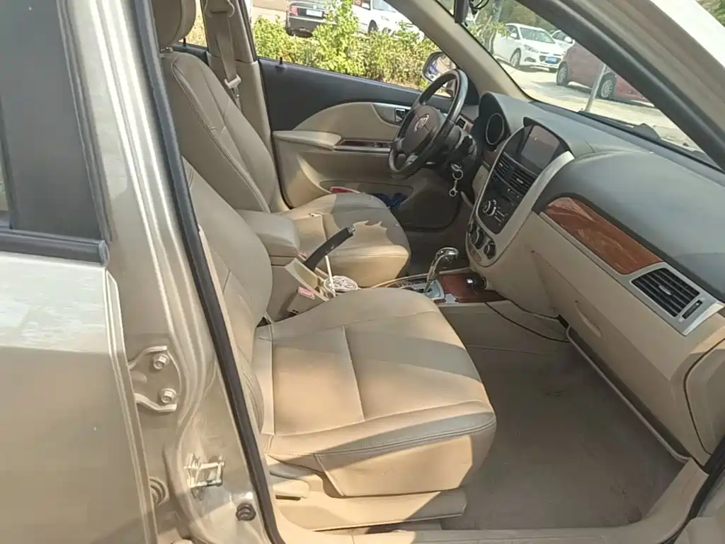 Buick Excelle — миниатюра 25
