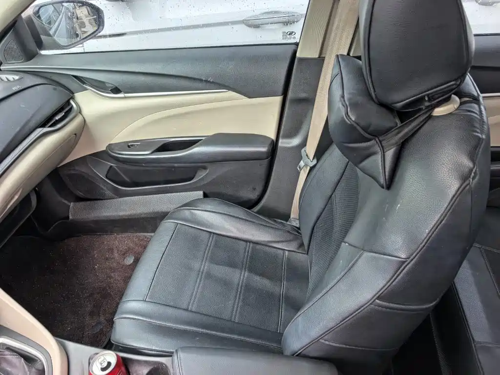 Buick Excelle — миниатюра 10