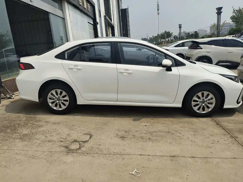 Toyota Corolla — миниатюра 5