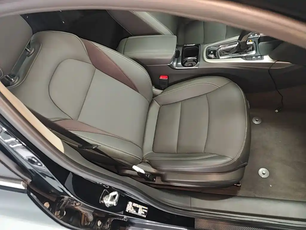 Chevrolet Malibu — миниатюра 25
