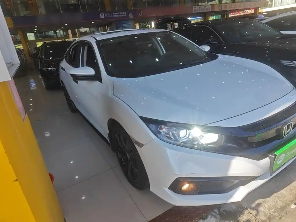 Honda Civic — миниатюра 4