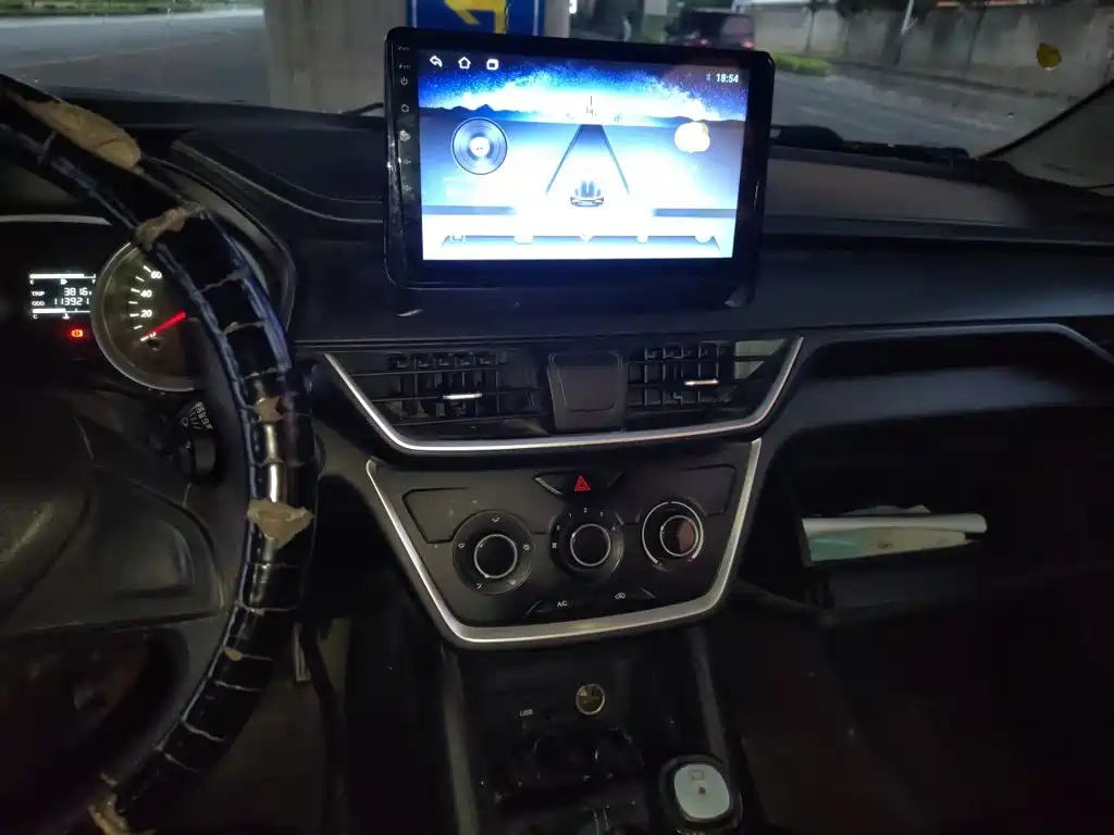 Wuling Hongguang S3 — миниатюра 9