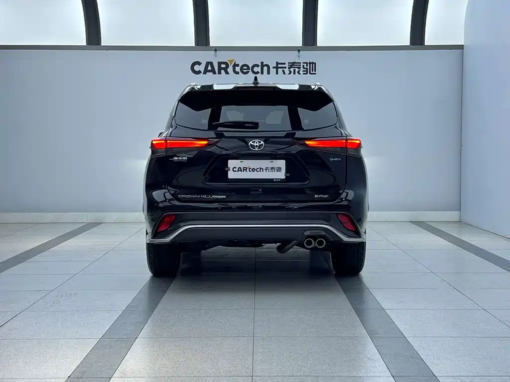Toyota Crown Kluger — миниатюра 3