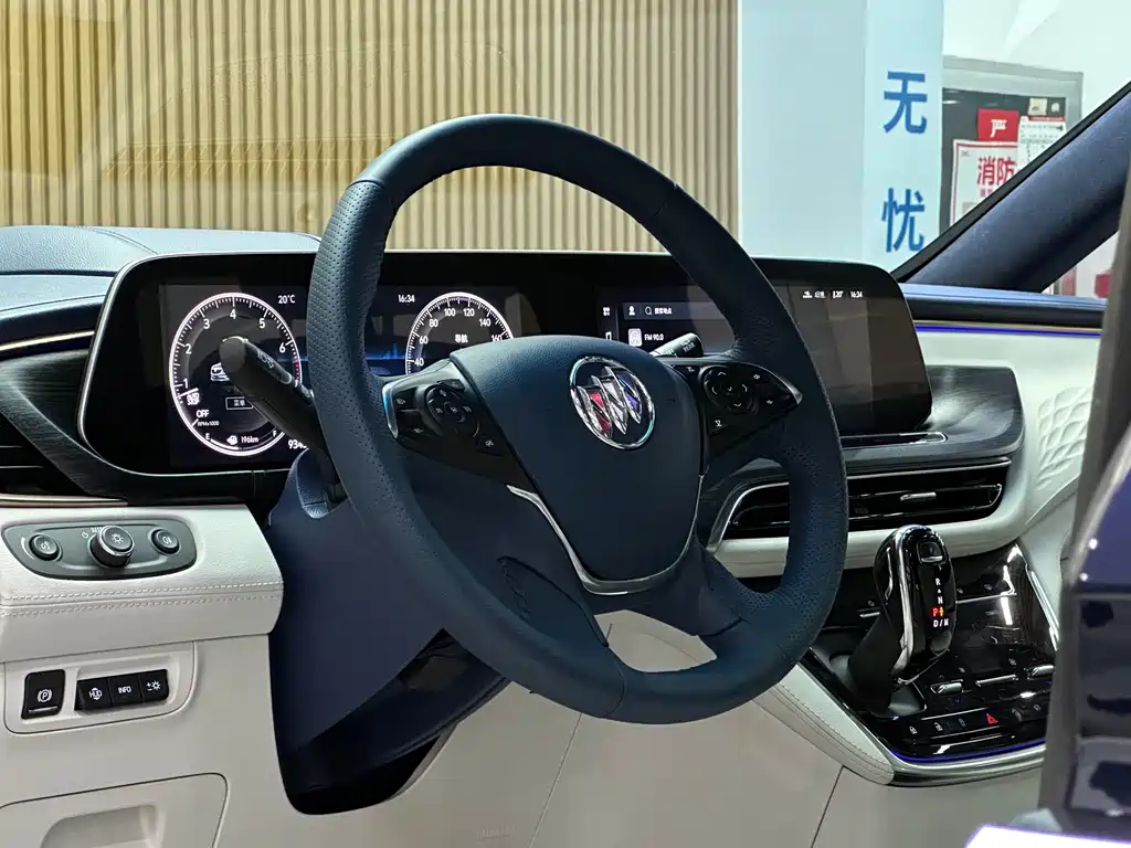 Buick GL8 — миниатюра 9