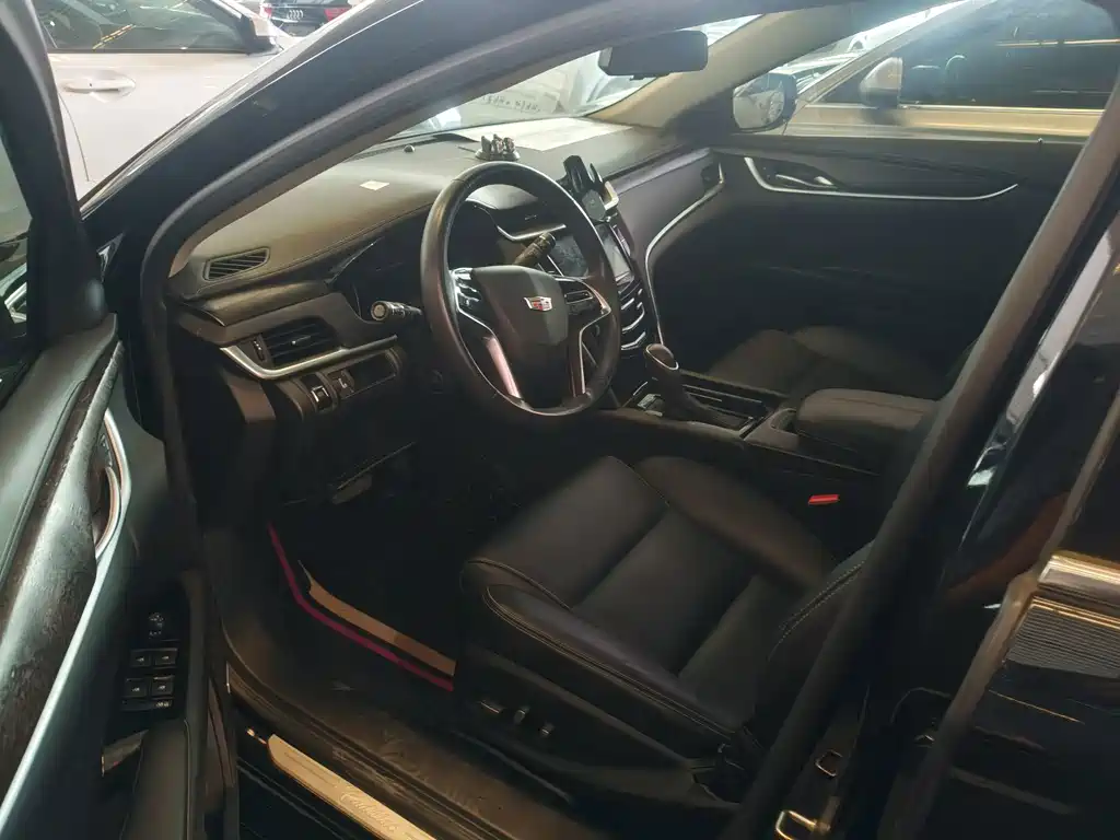 Cadillac XTS — миниатюра 4
