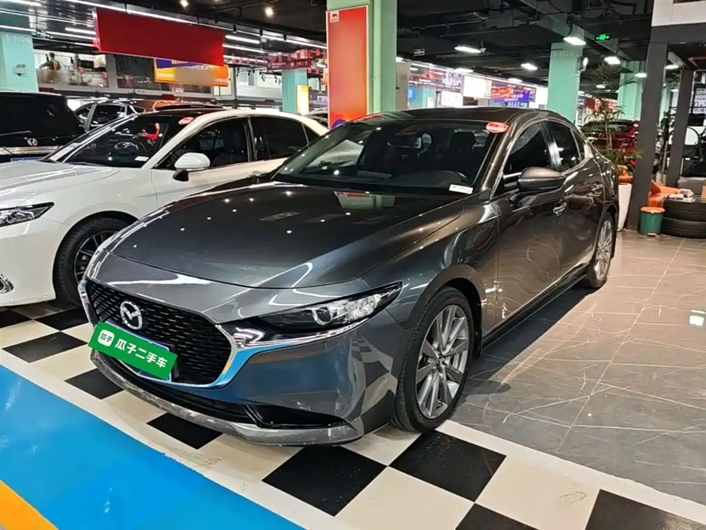 Mazda 3 Axela 2022