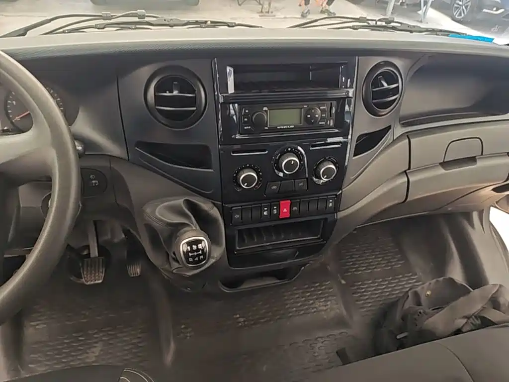 IVECO Ousheng — миниатюра 13