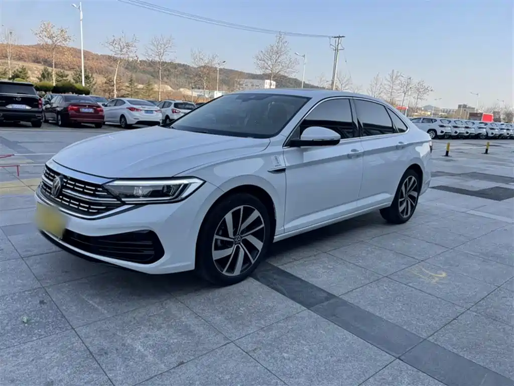 Volkswagen Sagitar 2024